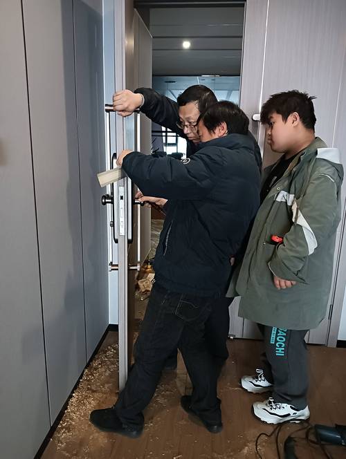 【怎么开锁】开锁详细教程